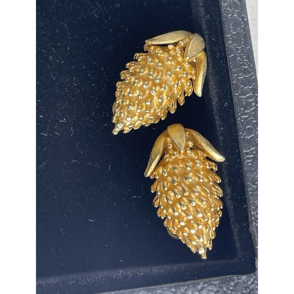 Vintage Jewelry Earrings Coro Signed Goldtone Pinecone Strawberry Clip On